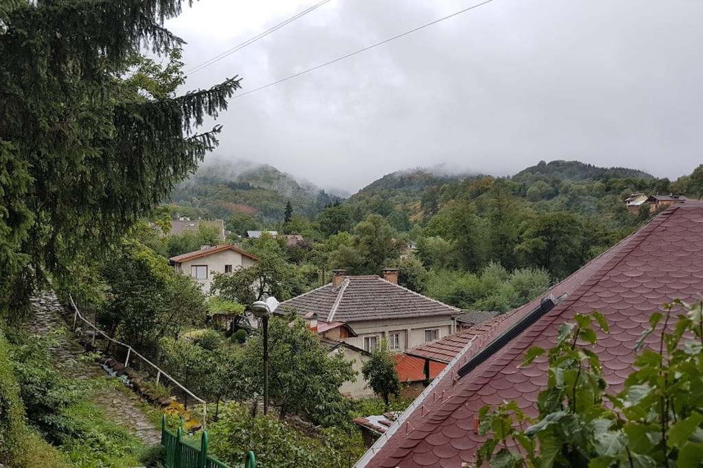 Duvaro Guesthouse Raduil Exteriér fotografie